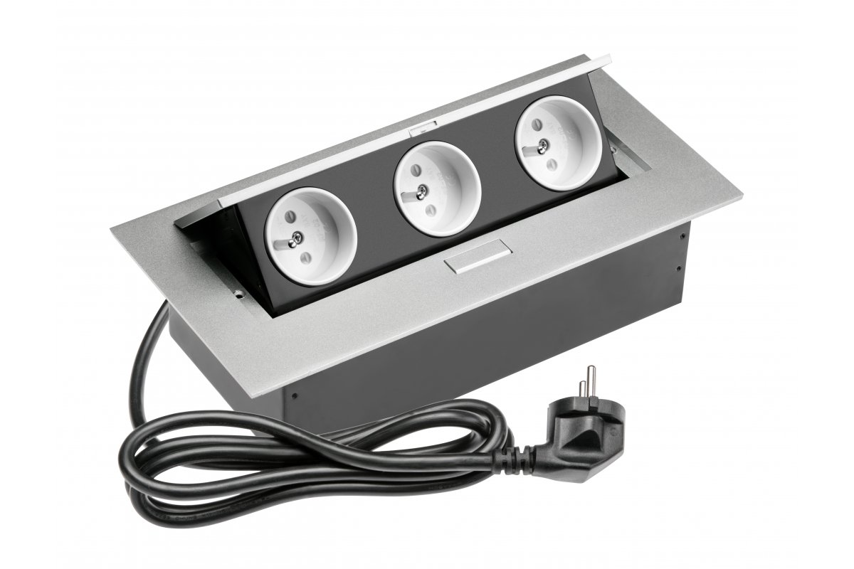 Rectangular recessed socket